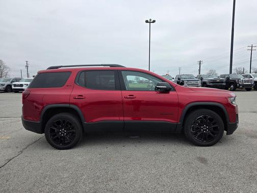 2023 GMC Acadia AWD SLT