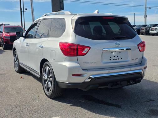 2019 Nissan Pathfinder Platinum