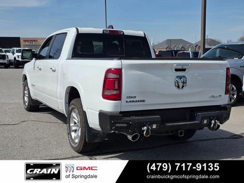 Bright White Clearcoat 2020 RAM 1500 Laramie