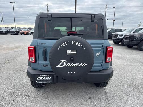 2023 Ford Bronco Base