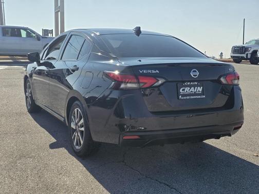 2021 Nissan Versa 1.6 SV