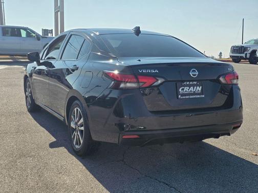 2021 Nissan Versa 1.6 SV