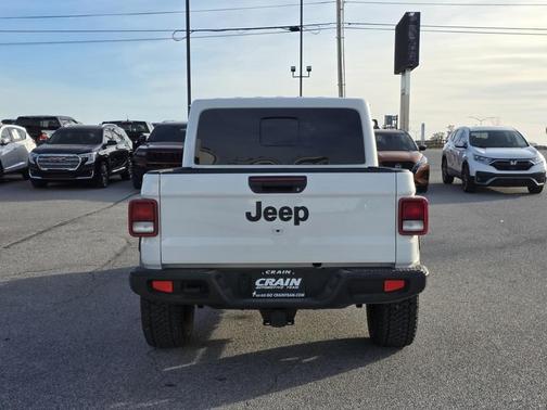 2025 Jeep Gladiator Nighthawk