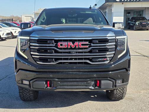 Onyx Black 2024 GMC Sierra 1500 AT4