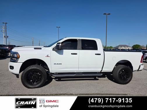 Bright White Clearcoat 2024 RAM 2500 Big Horn Crew Cab 4x4 6'4' Box