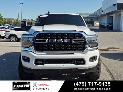 Bright White Clearcoat 2024 RAM 2500 Big Horn Crew Cab 4x4 6'4' Box