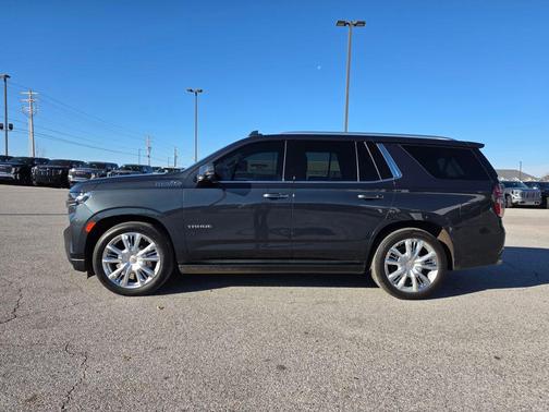 2022 Chevrolet Tahoe 4WD High Country