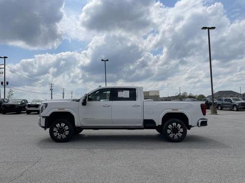 2024 GMC Sierra 2500 Denali