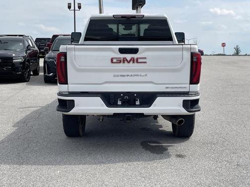 2024 GMC Sierra 2500 Denali