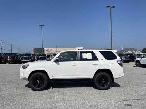 2024 Toyota 4Runner SR5