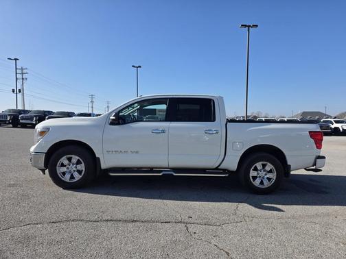 2019 Nissan Titan SV