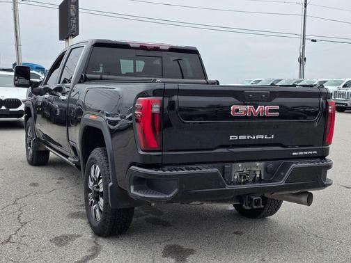 2024 GMC Sierra 2500 Denali