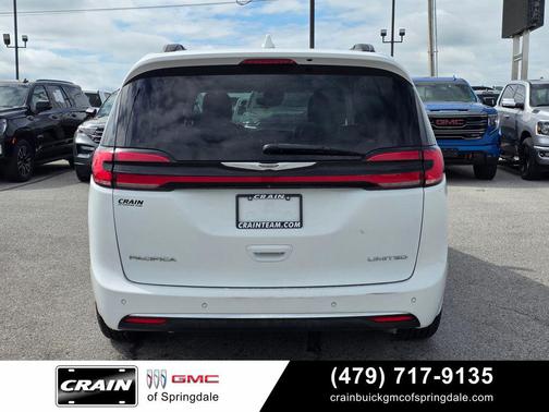 Bright White Clearcoat 2022 Chrysler Pacifica Limited