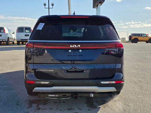 2022 Kia Carnival LXS