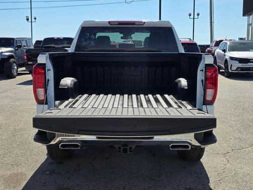 Summit White 2026 GMC Sierra 1500 SLE
