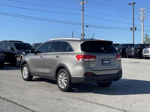 2017 Kia Sorento LX