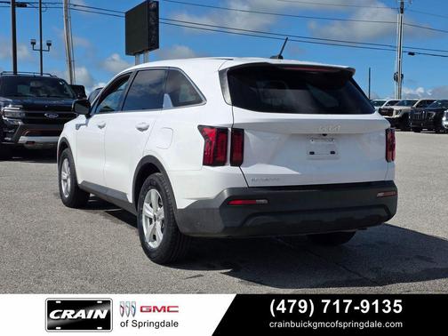 White Pearl 2023 Kia Sorento LX