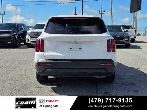 White Pearl 2023 Kia Sorento LX