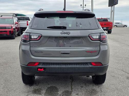 Sting-Gray Clearcoat 2022 Jeep Compass Trailhawk
