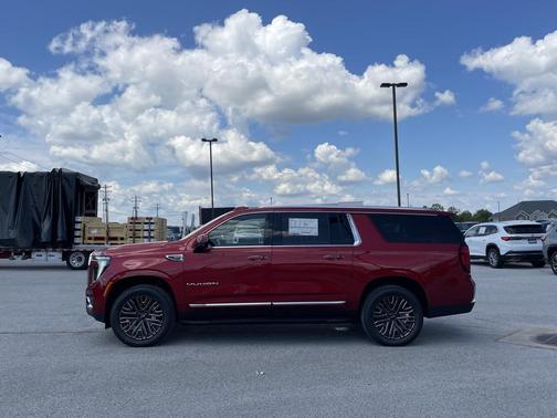 2025 GMC Yukon XL 4WD Elevation