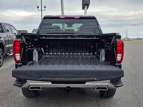 Onyx Black 2026 GMC Sierra 1500 SLE