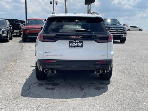 2025 GMC Acadia AWD AT4