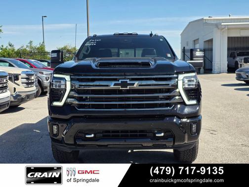 Black 2024 Chevrolet Silverado 2500 High Country