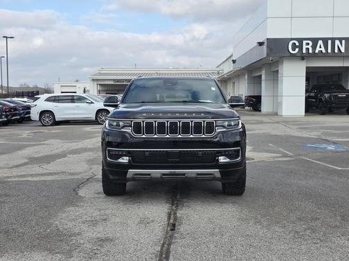 2023 Jeep Wagoneer L Series III 4x4