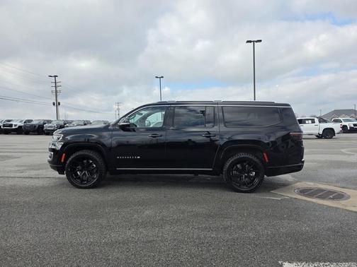 2023 Jeep Wagoneer L Series III 4x4