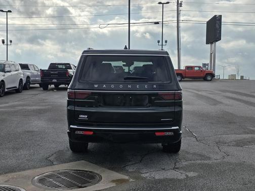 2023 Jeep Wagoneer L Series III 4x4