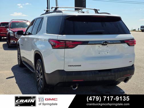 Summit White 2023 Chevrolet Traverse RS