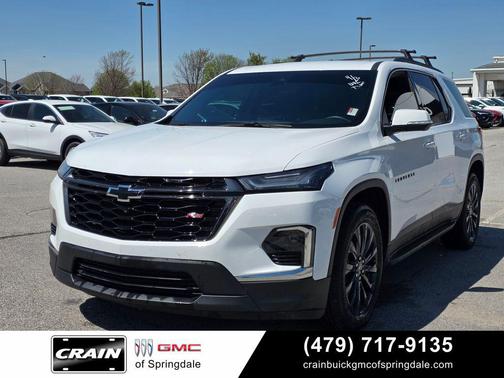 Summit White 2023 Chevrolet Traverse RS