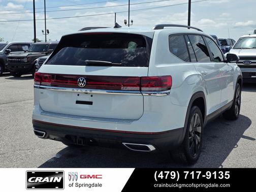 Pure White 2024 Volkswagen Atlas 2.0T SE w/Technology