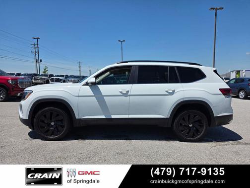 Pure White 2024 Volkswagen Atlas 2.0T SE w/Technology
