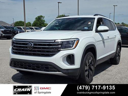 Pure White 2024 Volkswagen Atlas 2.0T SE w/Technology