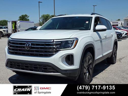 Pure White 2024 Volkswagen Atlas 2.0T SE w/Technology