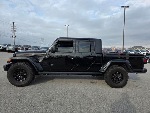 2023 Jeep Gladiator Sport