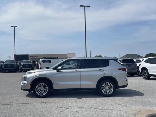 2024 Mitsubishi Outlander ES 2.5 2WD