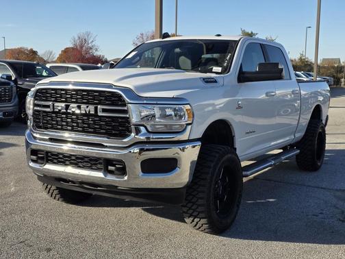 2022 RAM 2500 Big Horn Crew Cab 4x4 6'4' Box