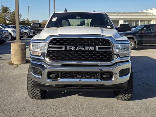 2022 RAM 2500 Big Horn Crew Cab 4x4 6'4' Box