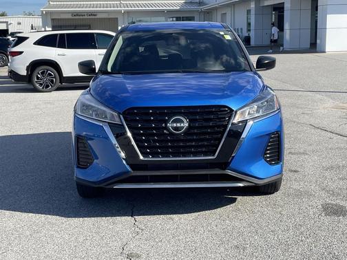 2023 Nissan Kicks S