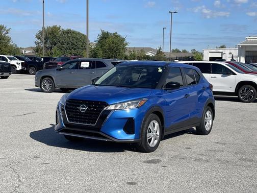 2023 Nissan Kicks S