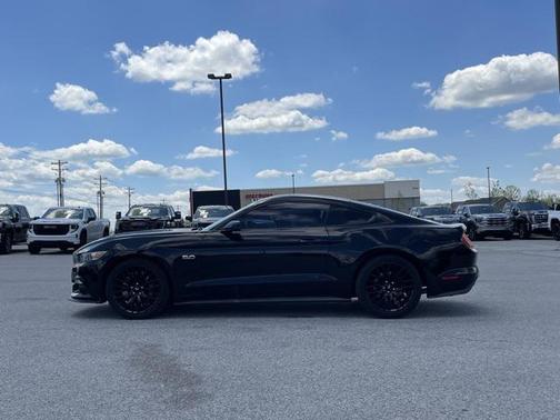 2017 Ford Mustang GT Premium