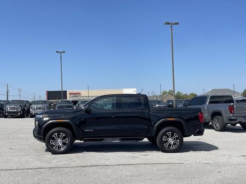 2023 GMC Canyon AT4