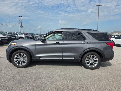 Gray Metallic 2023 Ford Explorer XLT