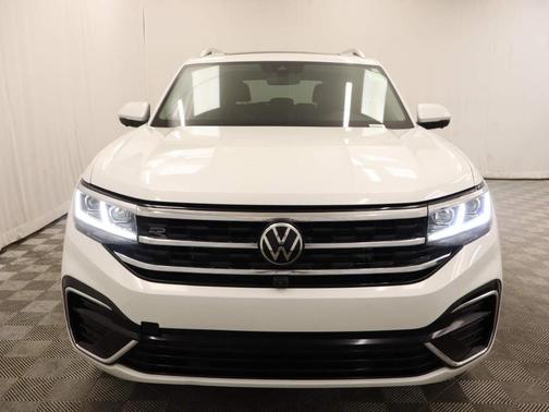 Opal White Pearl Effect 2023 Volkswagen Atlas 3.6 SEL Premium R-Line
