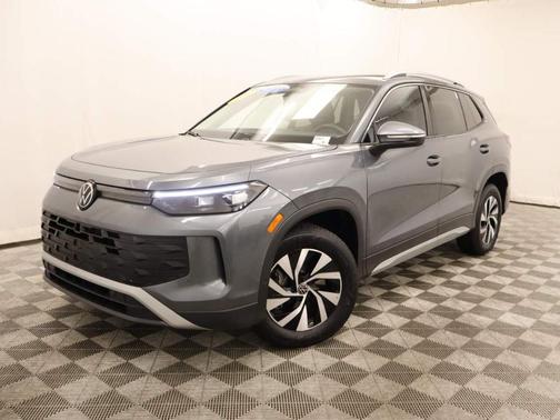 Platinum Gray Metallic 2025 Volkswagen Tiguan 2.0T S