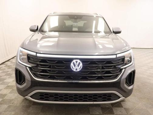 2025 Volkswagen Atlas Cross Sport 2.0T SE w/ Technology