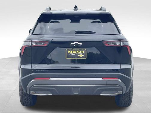 Mosaic Black Metallic 2026 Chevrolet Equinox FWD ACTIV