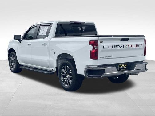 Summit White 2022 Chevrolet Silverado 1500 LT